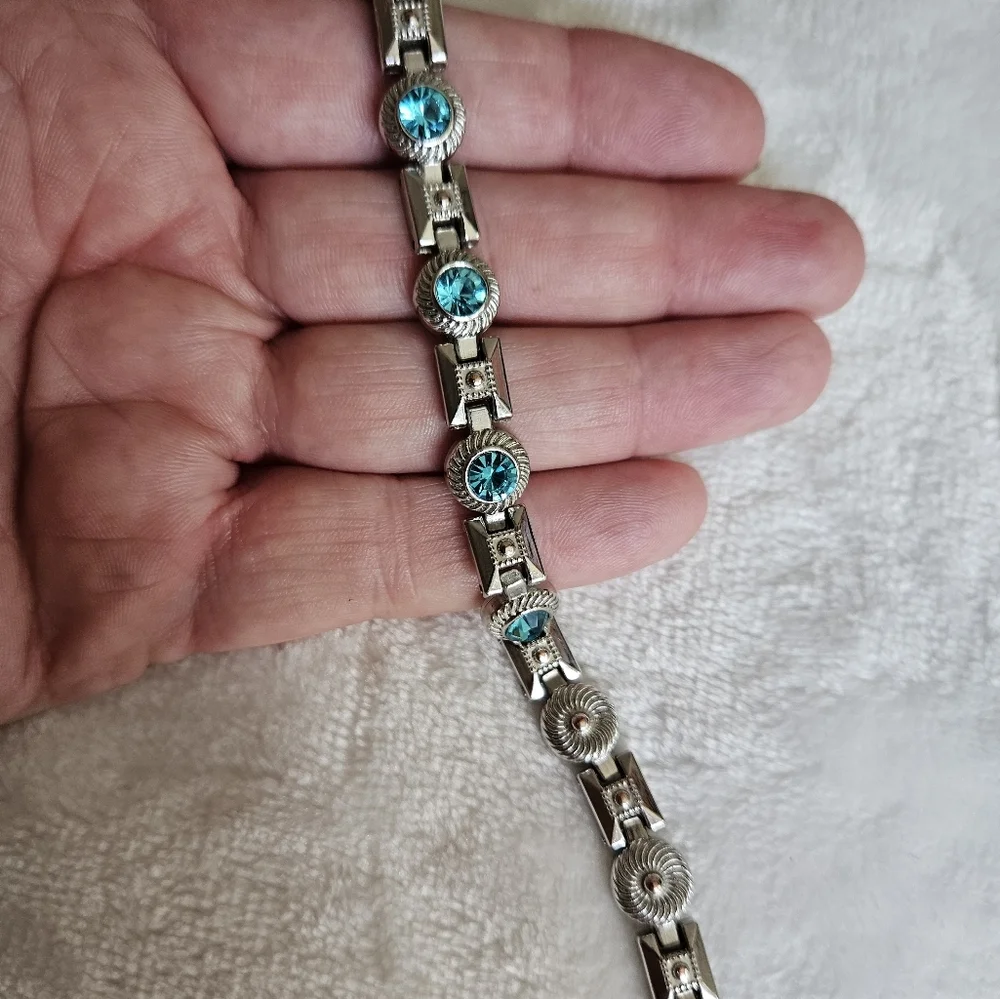 Vintage Silver Tone Scroll Link 7